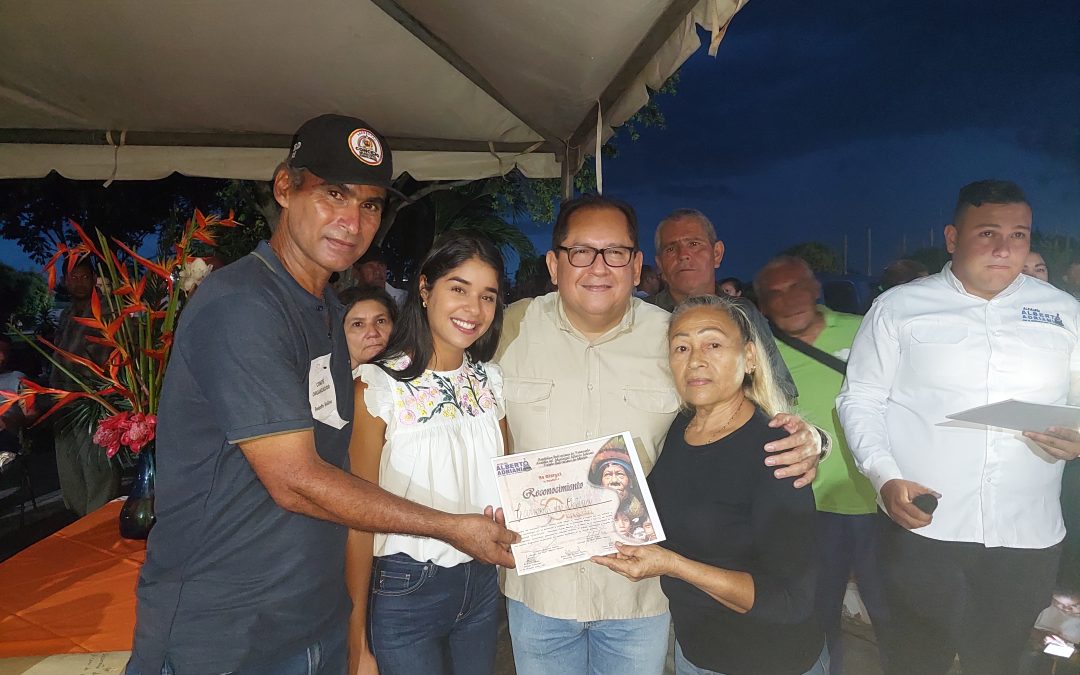 Alcalde Lisandro Segura acompañó actos de Aniversario del sector 12 de Octubre