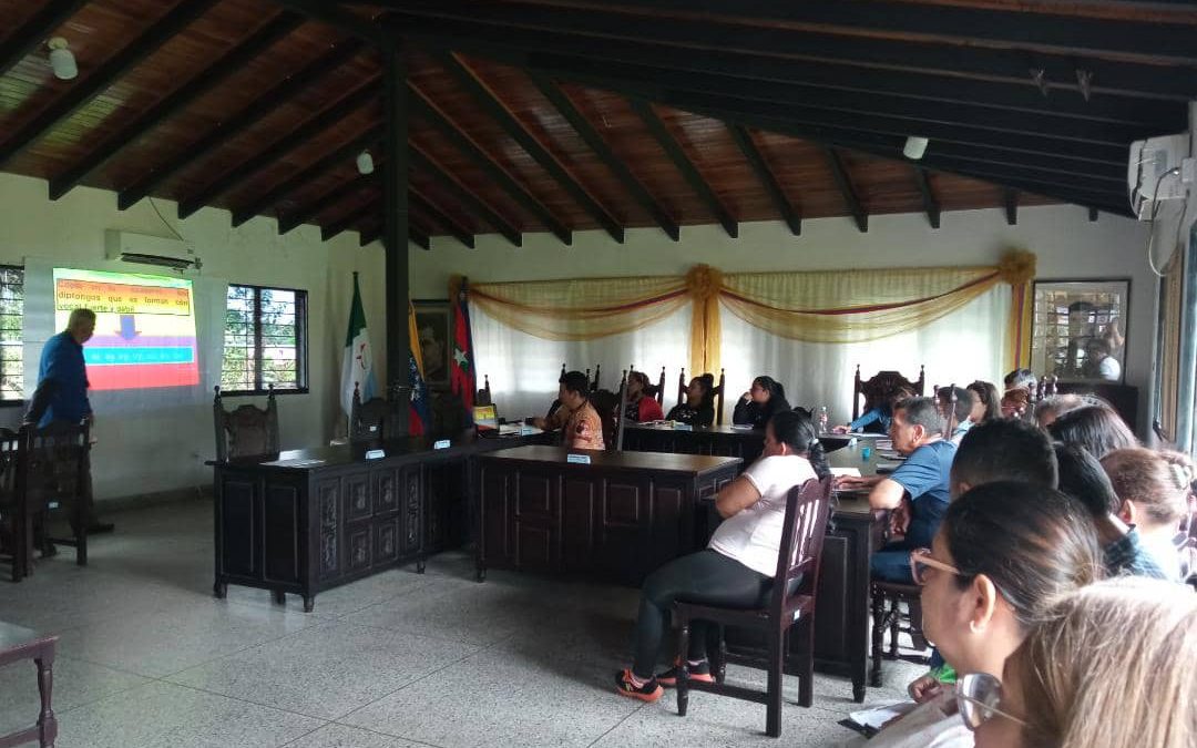 Funcionarios del Iamcaa dictan cursos de ortografía a instituciones públicas y privadas