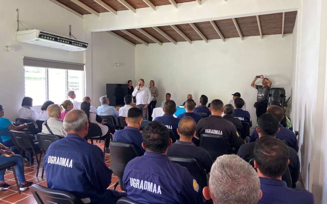 Lisandro Segura entregó reconocimientos a funcionarios de la Unidad de Gestión de Riesgo