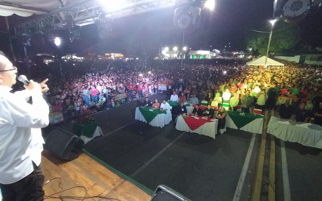 La navidad llegó a El Vigía con el encendido de luces