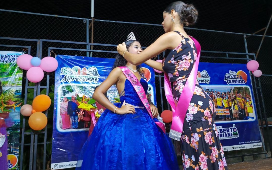 Con éxito se efectuó elección y coronación de la Reina del sector 23 de Enero