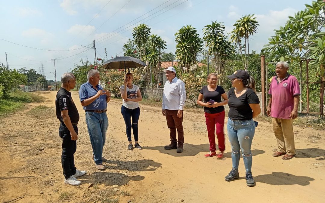 Lisandro Segura busca soluciones al problema de agua potable en las comunidades