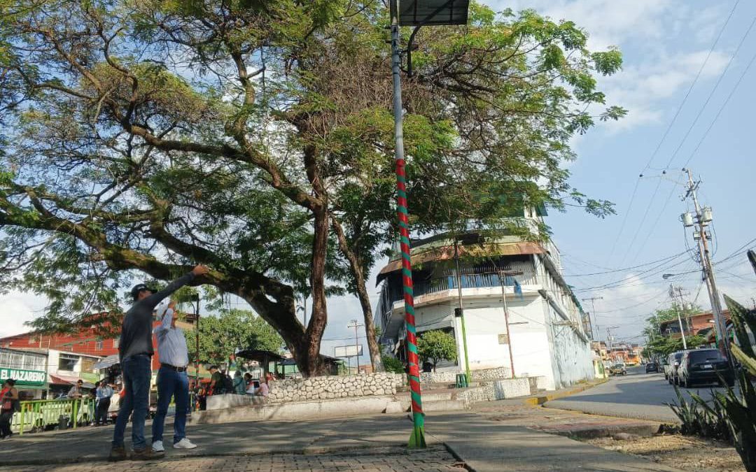 Plaza El Ferrocarril de El Vigía a oscuras por robo de cableado eléctrico