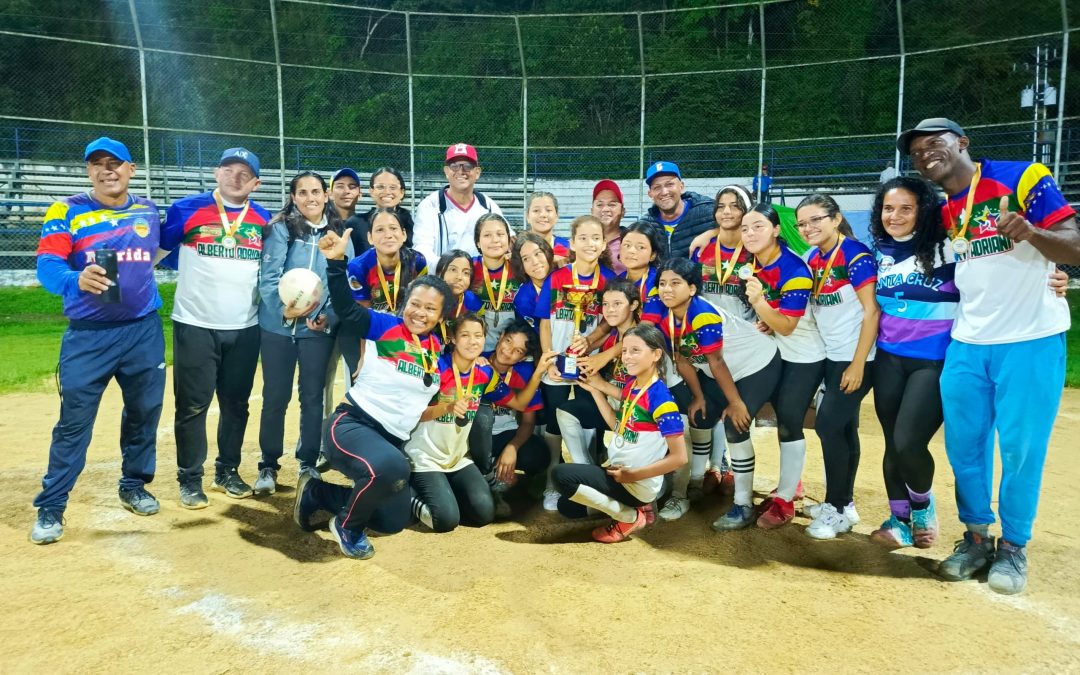 Selección de kickingball Alberto Adriani Campeona Estatal en la categoría Junior