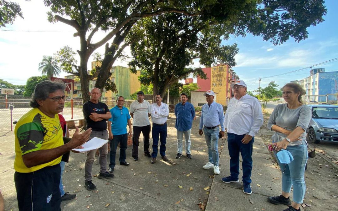 Lisandro Segura recuperará canchas deportivas en varios sectores del municipio Alberto Adriani