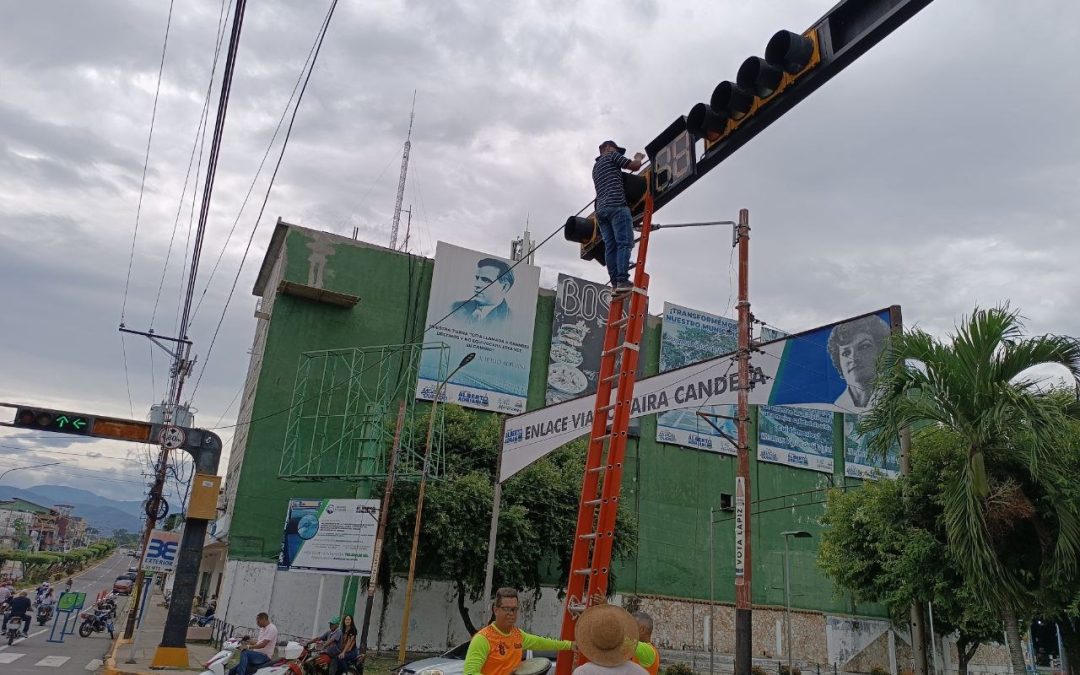 Gobierno de Lisandro Segura busca solución para restablecer operatividad del semáforo en la avenida Don Pepe Rojas