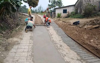 Lisandro Segura donó materiales de construcción para reparar vía agrícola en Quebrada Blanca