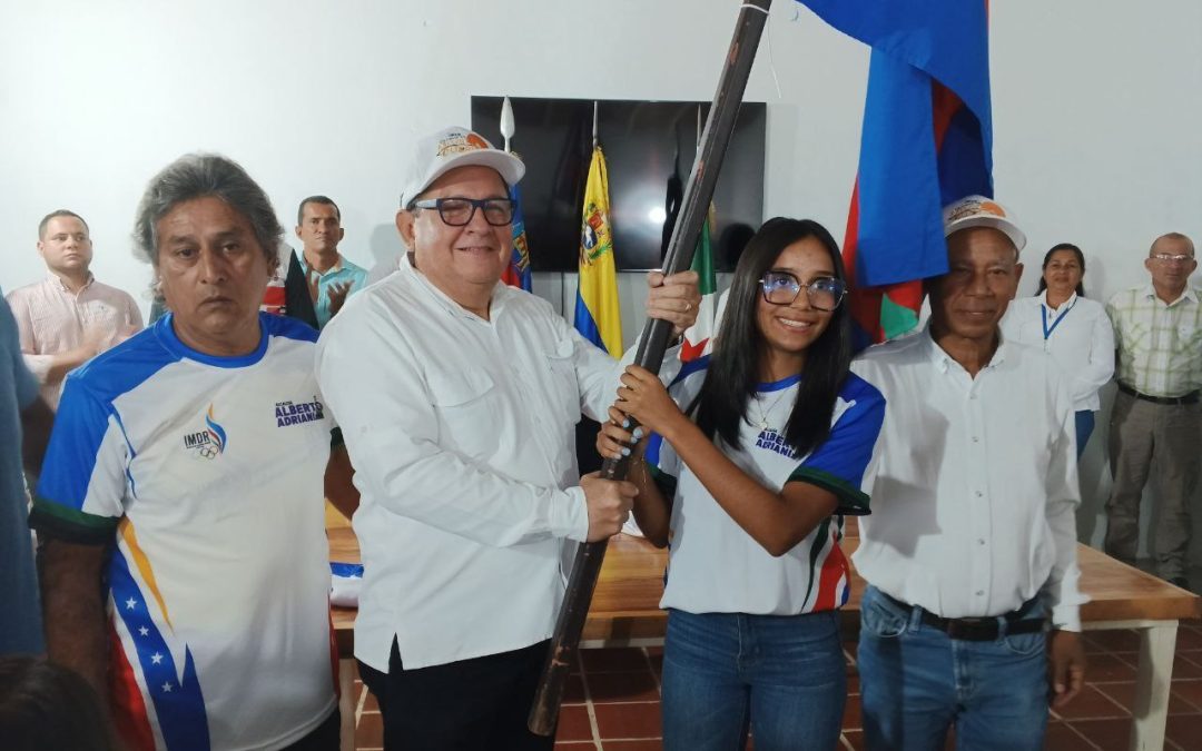 Lisandro Segura abanderó a atletas rumbo a los Juegos Deportivos Nacionales y Paranacionales Oriente 2024 