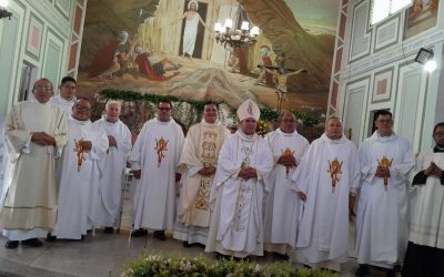 Alcalde y primera dama acompañan toma de posesión del nuevo administrador parroquial de San José de La Blanca