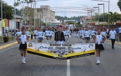 El Vigía se vistió de navidad con exitoso Desfile de Bandas Shows  