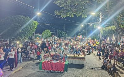 Los Naranjos se vistió de navidad para celebrar el quinto parrandón
