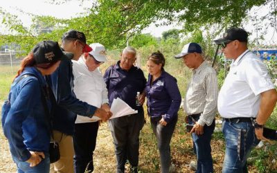 Alcalde Lisandro Segura y expertos definen detalles sobre el proyecto Complejo Deportivo en La Conquista