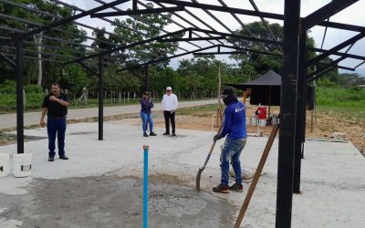 Alcalde Lisandro Segura supervisó construcción de nueva escuela municipal en Caño Balza