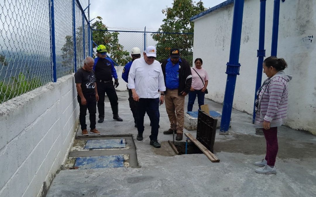 Alcalde Lisandro Segura supervisó trabajos de mejoramiento en el tanque surtidor de agua de La Palmita