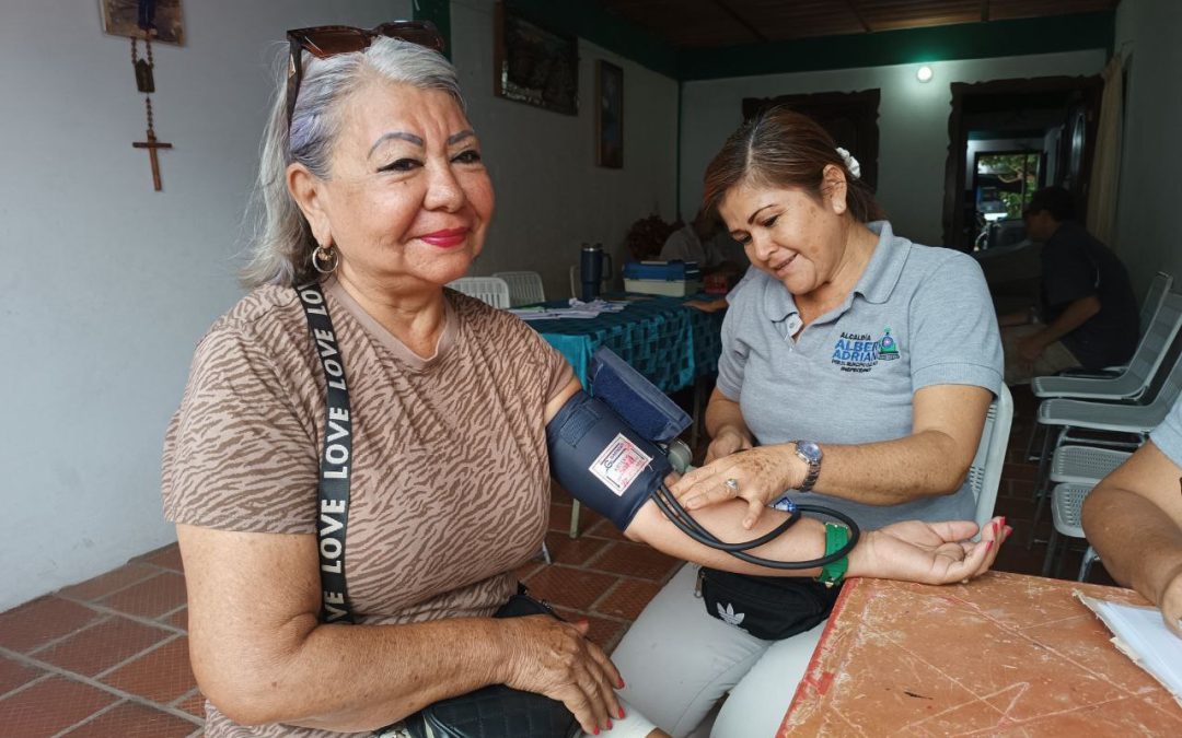 Gobierno de Lisandro Segura atendió a más de 200 personas en jornada social en La Esperanza