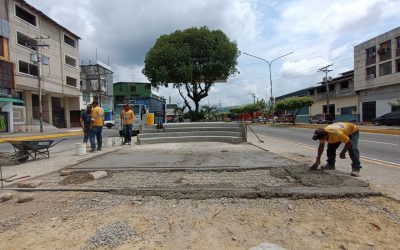 Gestión de Lisandro Segura continúa con la remodelación de la plaza Dr. Alberto Adriani