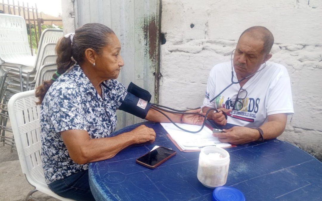 Gobierno de Lisandro Segura atendió a más de 150 personas en jornada social en Las Adjuntas