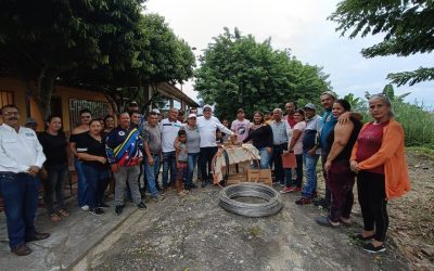Alcalde Lisandro Segura entregó material para proyecto eléctrico en comunidad La Florida