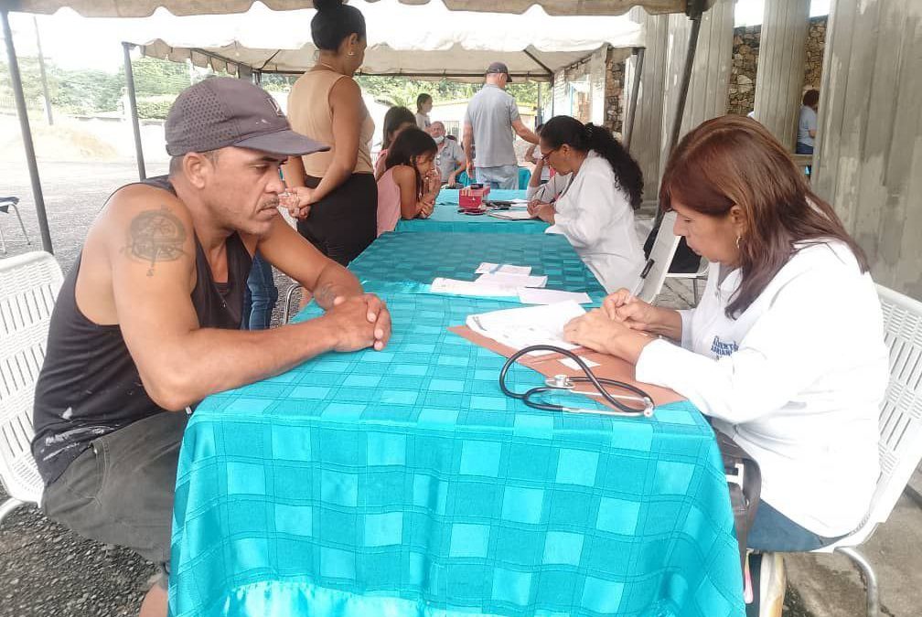 Gestión de Lisandro Segura benefició a más de 200 personas con jornada médica social en La Blanca