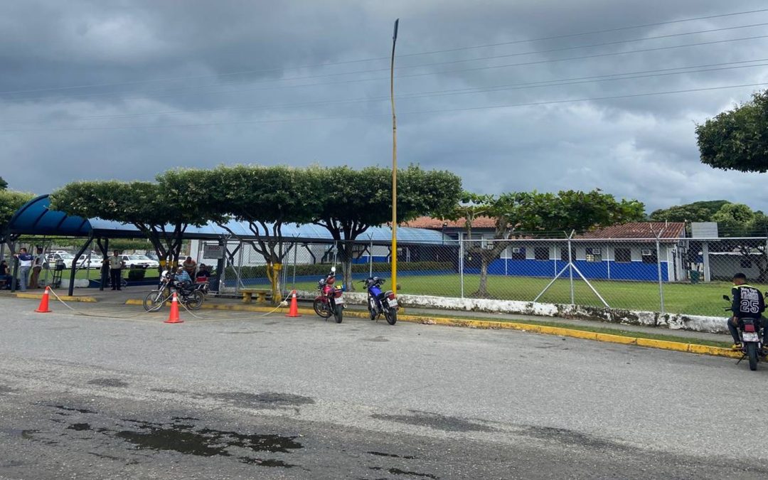 Alcalde Lisandro Segura apoya a estudiantes y docentes varados en Mérida