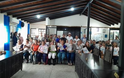 Autoridades municipales de Alberto Adriani entregaron titularidad de tierras a 18 familias vigienses