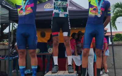 Jóvenes ciclistas de Alberto Adriani ganan la mini vuelta La Azulita y el clásico de La Fría