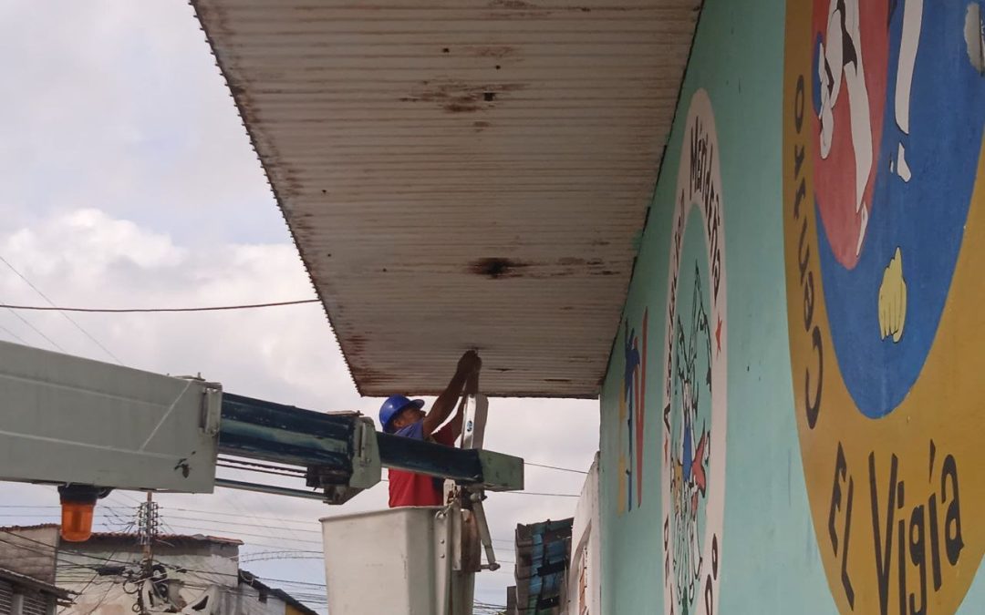 Gestión de Lisandro Segura instaló luminarias en el Gimnasio Morochito Rodríguez
