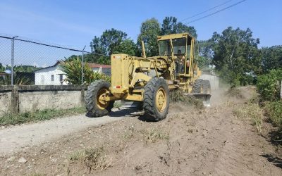 Gestión de Lisandro Segura recupera vialidad agrícola en el sector Caño Negro