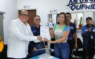 Alcalde Lisandro Segura entregó 57 licencias de actividad económica y licores