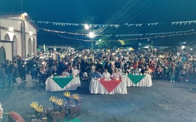Mucujepe se engalanó de Navidad en su parrandón