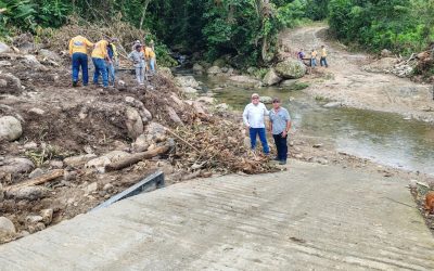 Gestión de Lisandro Segura avanza en la construcción de pasarela en Quebrada San Pablo