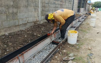 Gestión de Lisandro Segura construye aceras y brocales en la parroquia Rómulo Gallegos