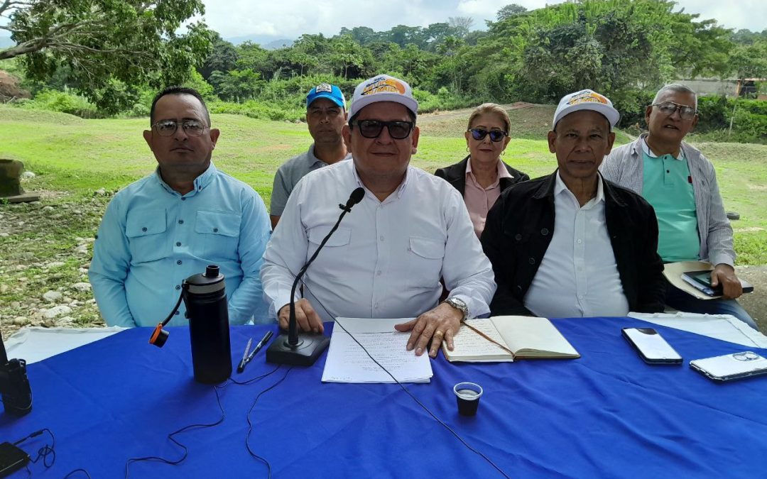 Lisandro Segura anuncia varios frentes de trabajo en su programa radial