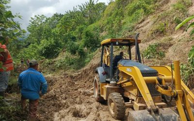 Gobierno de Lisandro Segura ejecuta despeje de vía en Caño Gómez