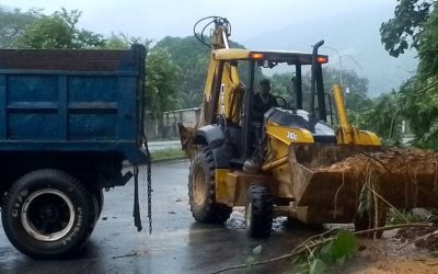 Alcaldía Alberto Adriani realizó despeje de vía en la Av. Rotaria