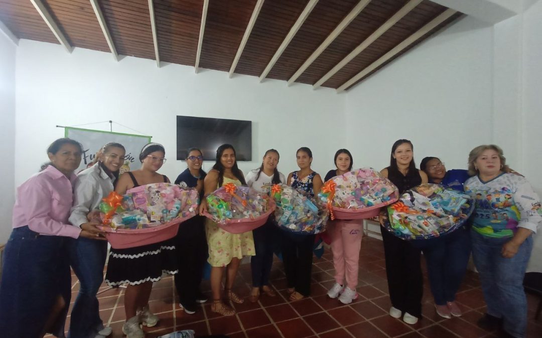 Fundación Niños Color de mi Tierra entregó canastillas del programa Bebé en Espera