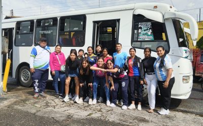Gestión de Lisandro Segura apoya con transporte a futbolistas vigienses