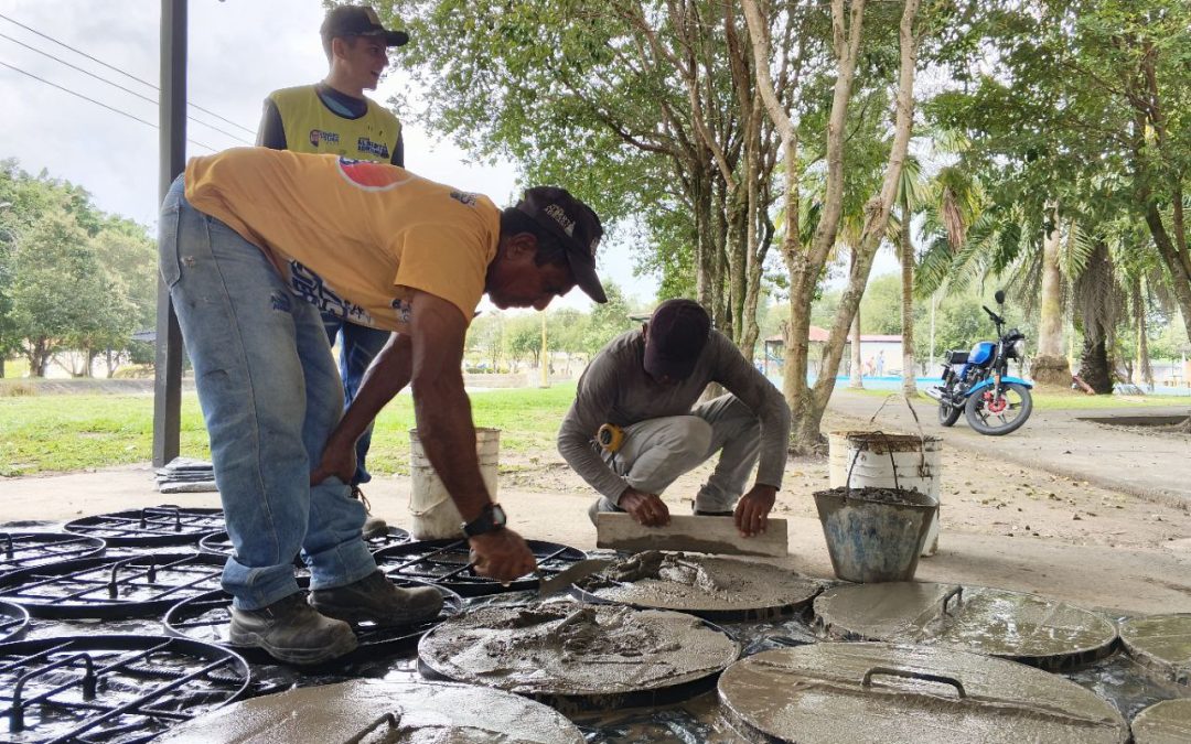 Gestión de Lisandro Segura inició reposición de tapas de alcantarillas robadas