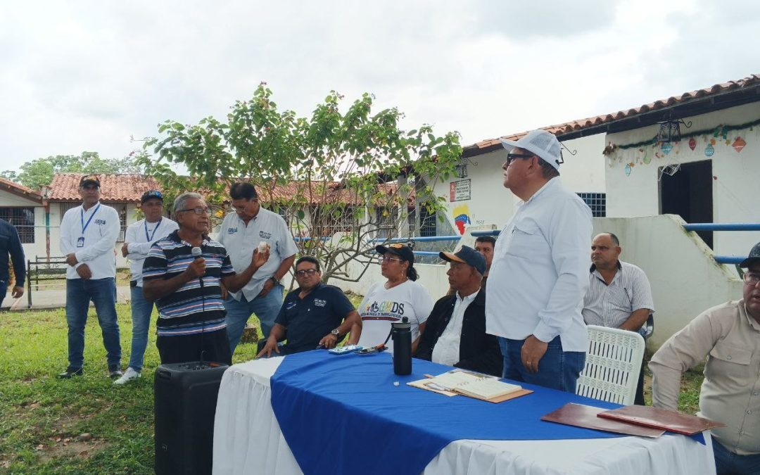 Lisandro Segura realizó asamblea de ciudadanos para definir plan de recuperación de la vía hacia Los Naranjos