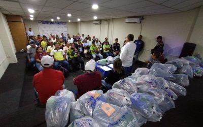 Alcalde Lisandro Segura dotó de uniformes al personal de Seguridad Interna del ayuntamiento