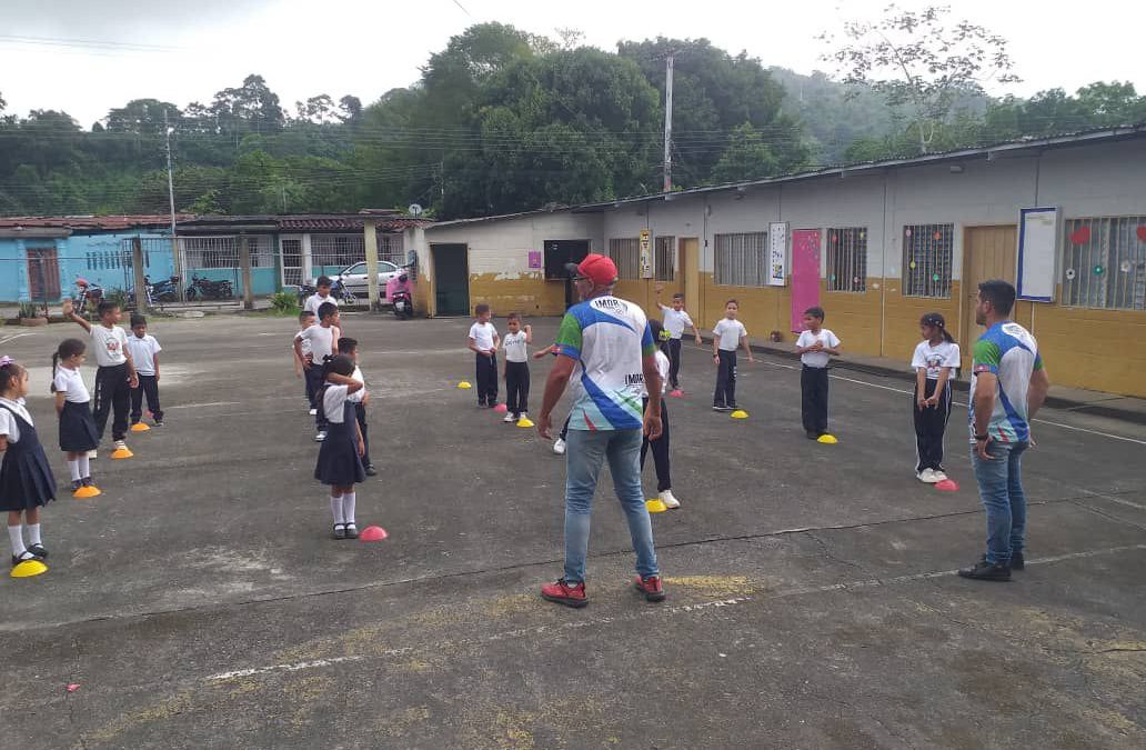 Continúa apoyo en actividades deportivas y recreativas del sector educativo mediante el Imdraa