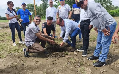 Lisandro Segura consolida espacio deportivo con la colocación de la primera grama