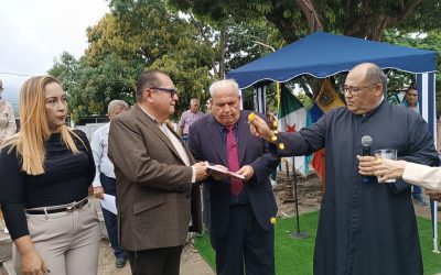 Bautizo del libro “Héctor Amable Mora: El lugar de la Semilla ” fortalece la memoria histórica de la parroquia