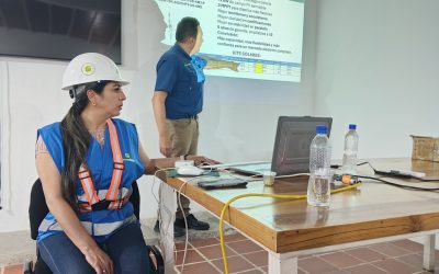 Alcalde Lisandro Segura impulsa la formación en energía solar para fortalecer el desarrollo productivo