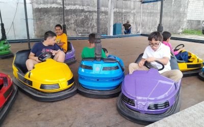 Fundación Niños Color de Mi Tierra y FeriVigía brindaron una tarde de carruseles a niños neurodivergentes