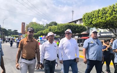 Alcalde Lisandro Segura acompañó al gremio del transporte en la Gran Caravana del Día del Trabajador