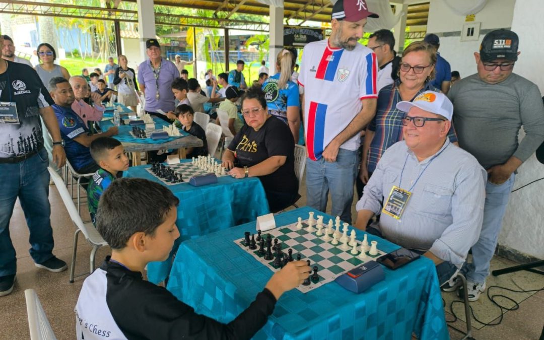 Alcalde Lisandro Segura inauguró Torneo Abierto de Ajedrez Ritmo Rápido en honor a Antenor Peña