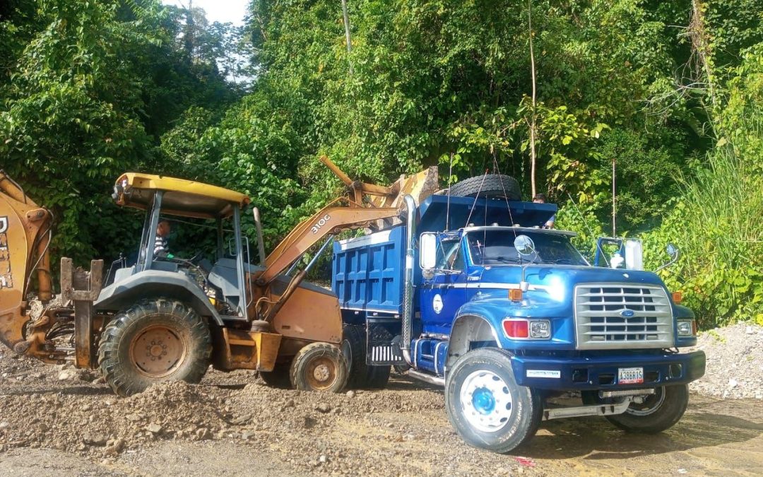 Alcaldía de Alberto Adriani activó operativo de mantenimiento y engranzonado en la vía a La Palmita 