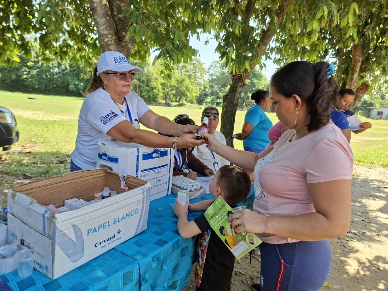 Más de 100 personas atendidas en jornada social en San Isidro Labrador de Onia