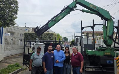 Alcalde Lisandro Segura entregó transformador y material eléctrico en la urbanización Domingo Roa Pérez